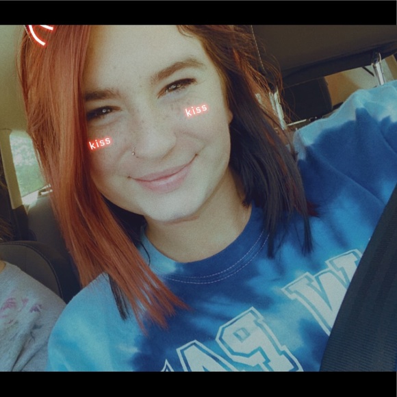 Meet your Posher, Lacey - Picture 1 of 1